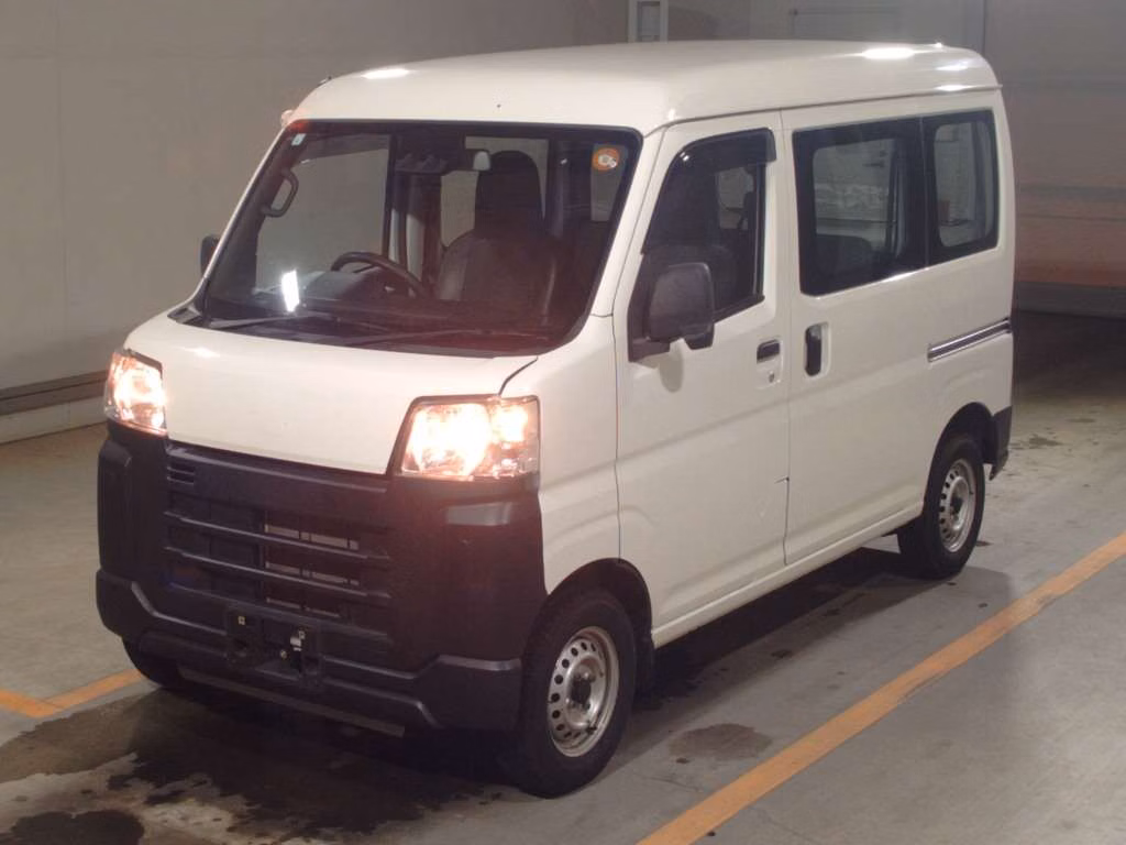TOYOTA PIXIS VAN
