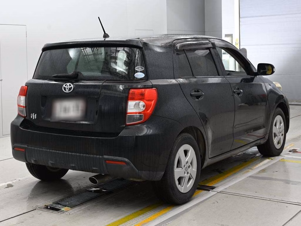 TOYOTA IST