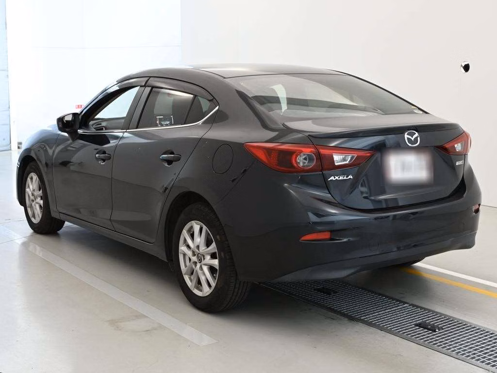 MAZDA AXELA