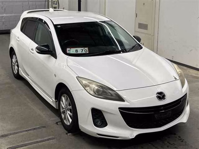 MAZDA AXELA