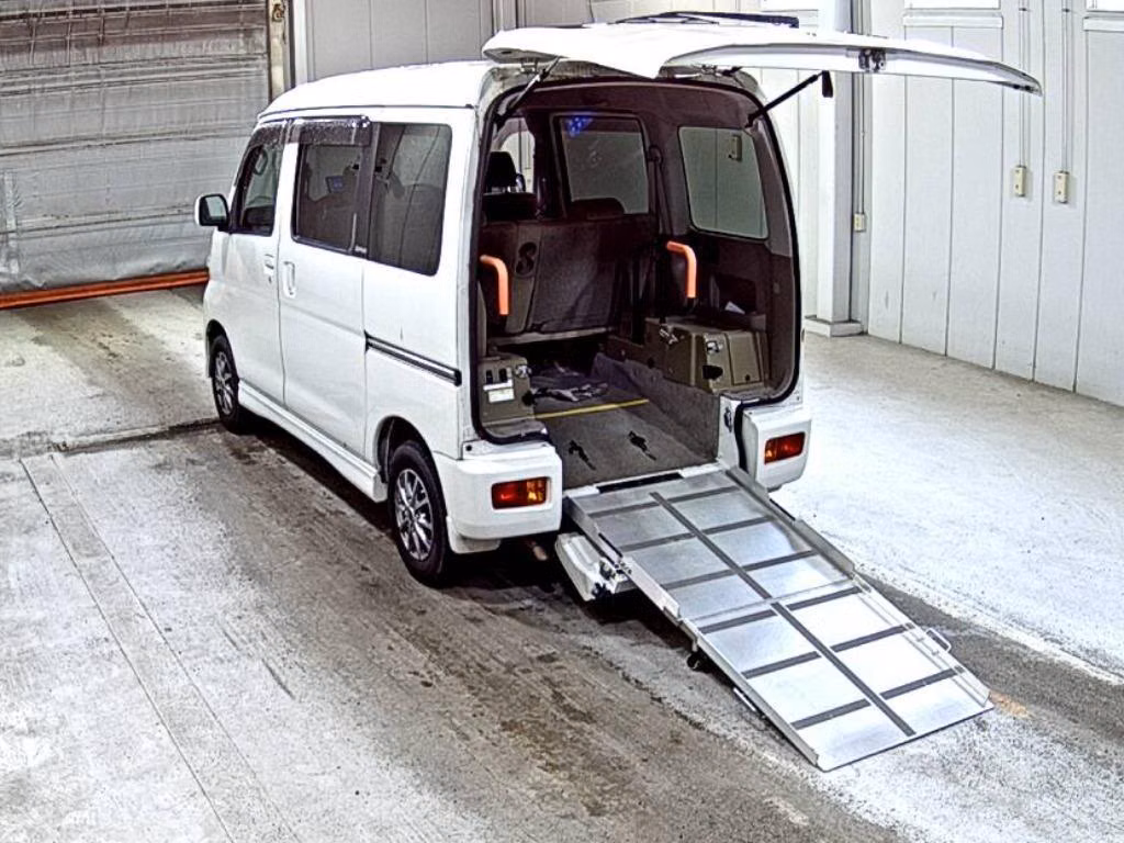 DAIHATSU ATRAI