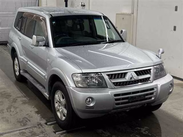 MITSUBISHI PAJERO