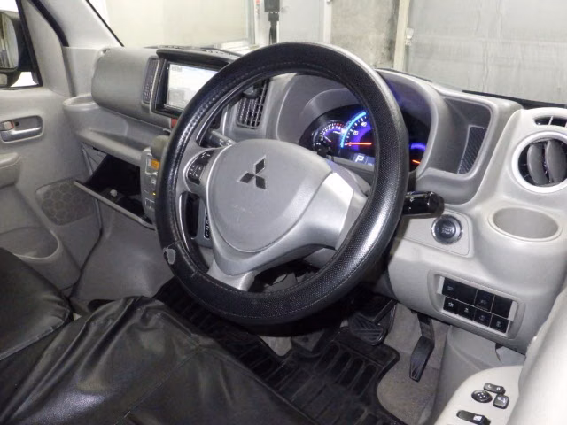 MITSUBISHI TOWN BOX