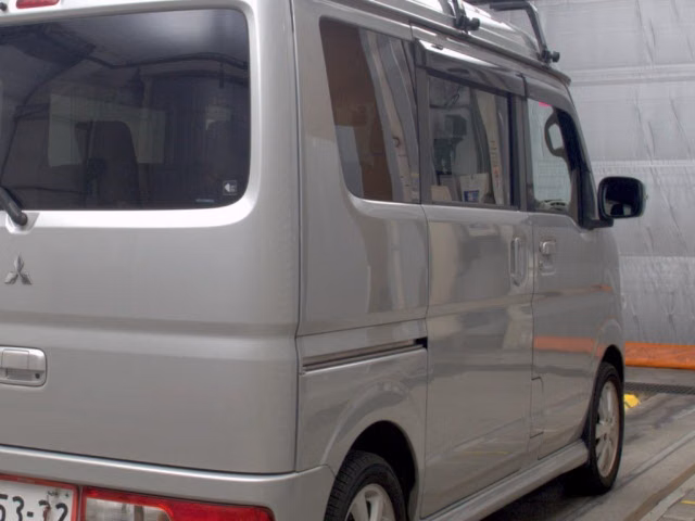 MITSUBISHI TOWN BOX