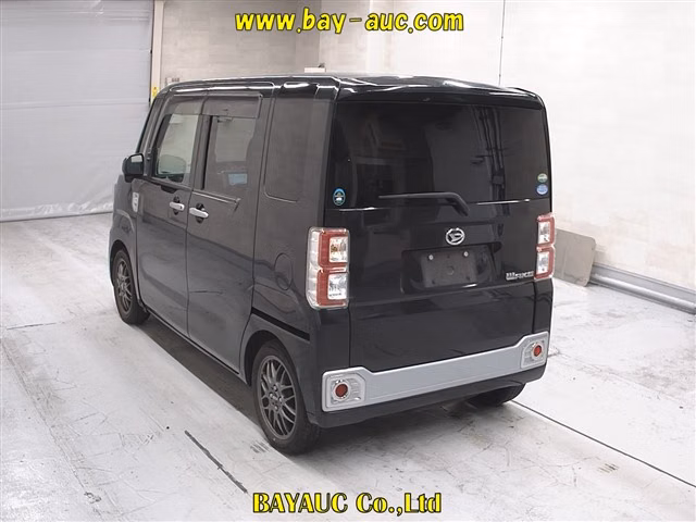 DAIHATSU WAKE