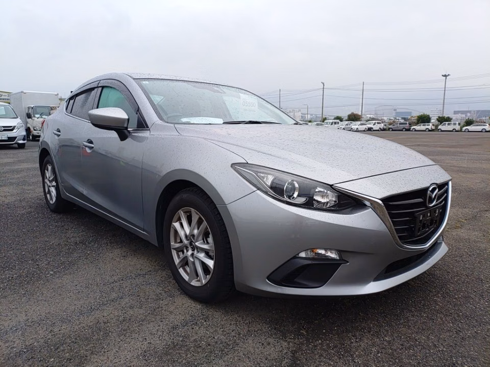 MAZDA AXELA