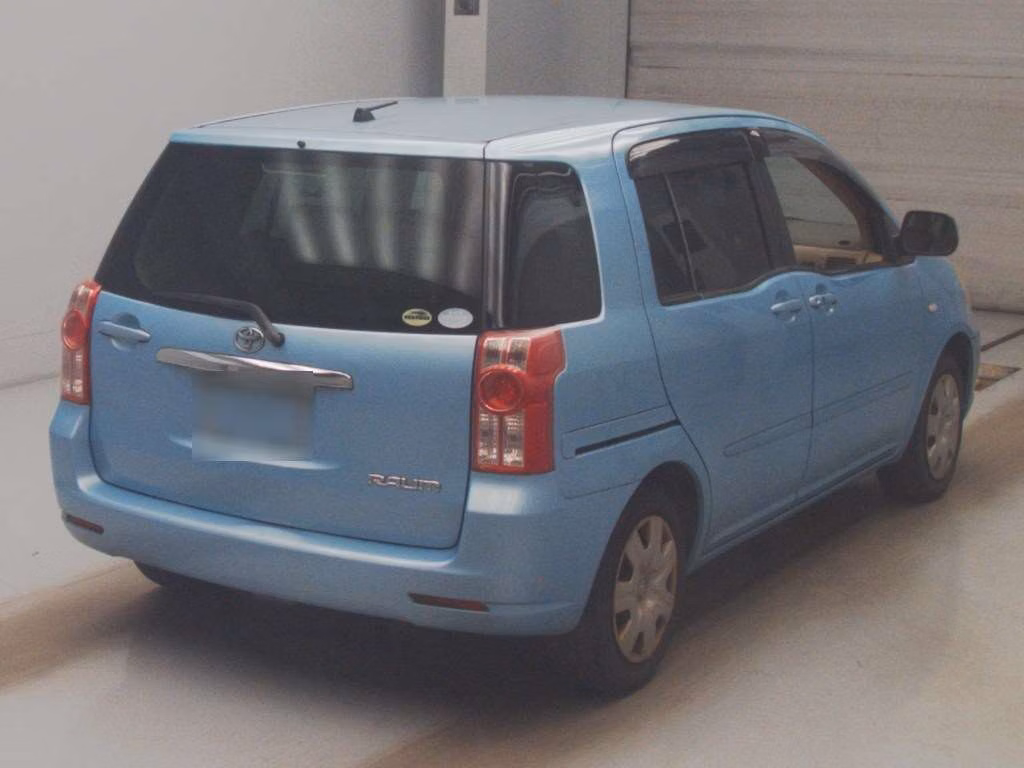 TOYOTA RAUM