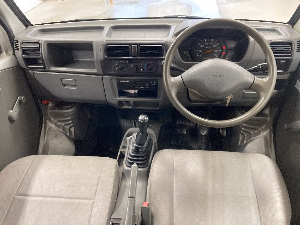 MITSUBISHI MINICAB