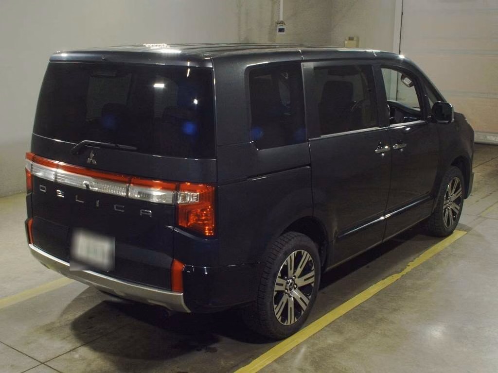 MITSUBISHI DELICA D:5