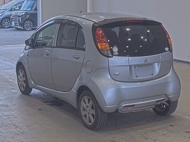 MITSUBISHI I