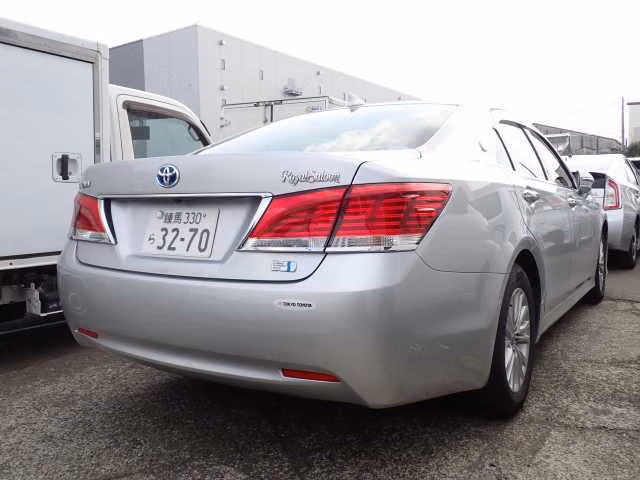 TOYOTA CROWN