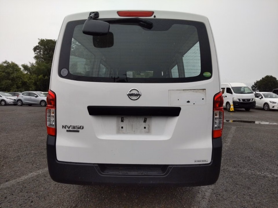 NISSAN NV350 CARAVAN