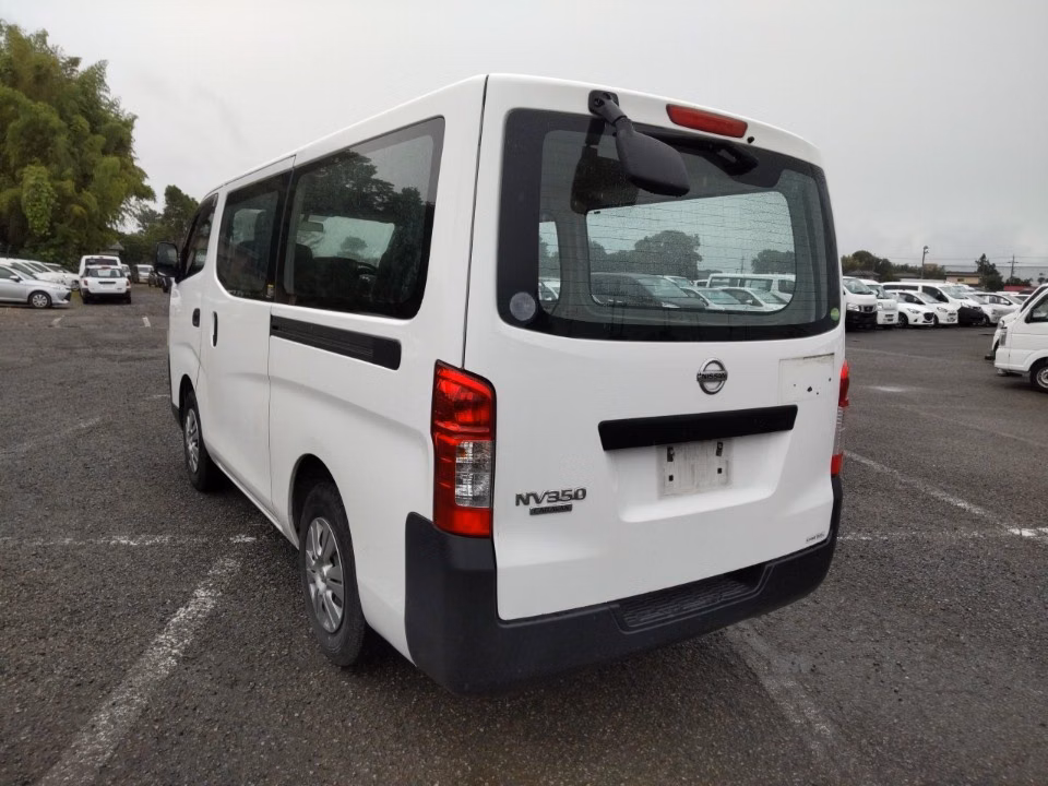 NISSAN NV350 CARAVAN