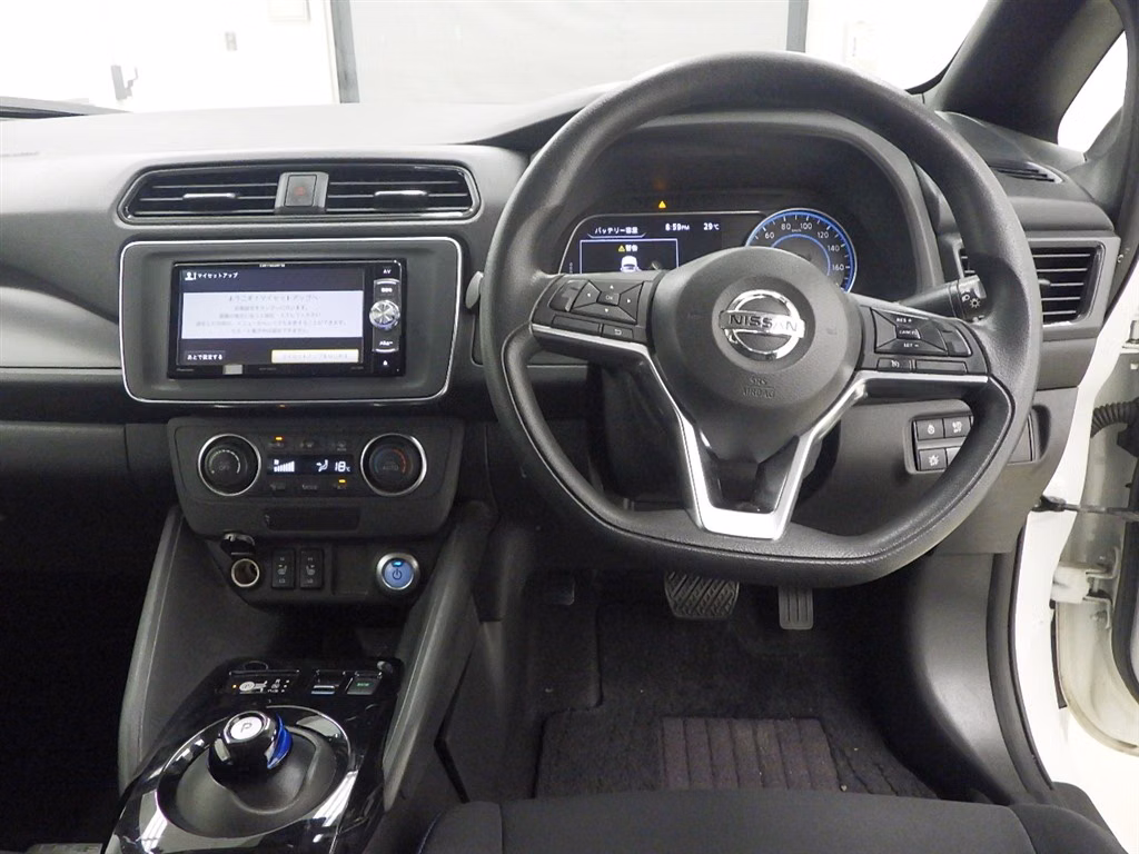 NISSAN LEAF