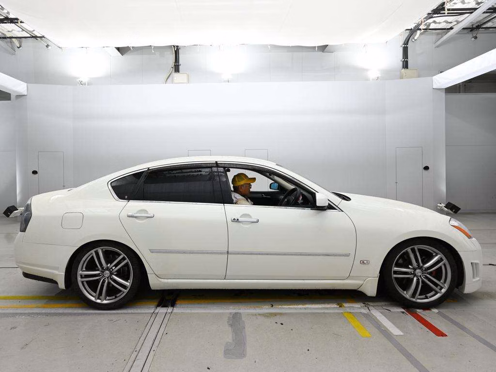 NISSAN FUGA