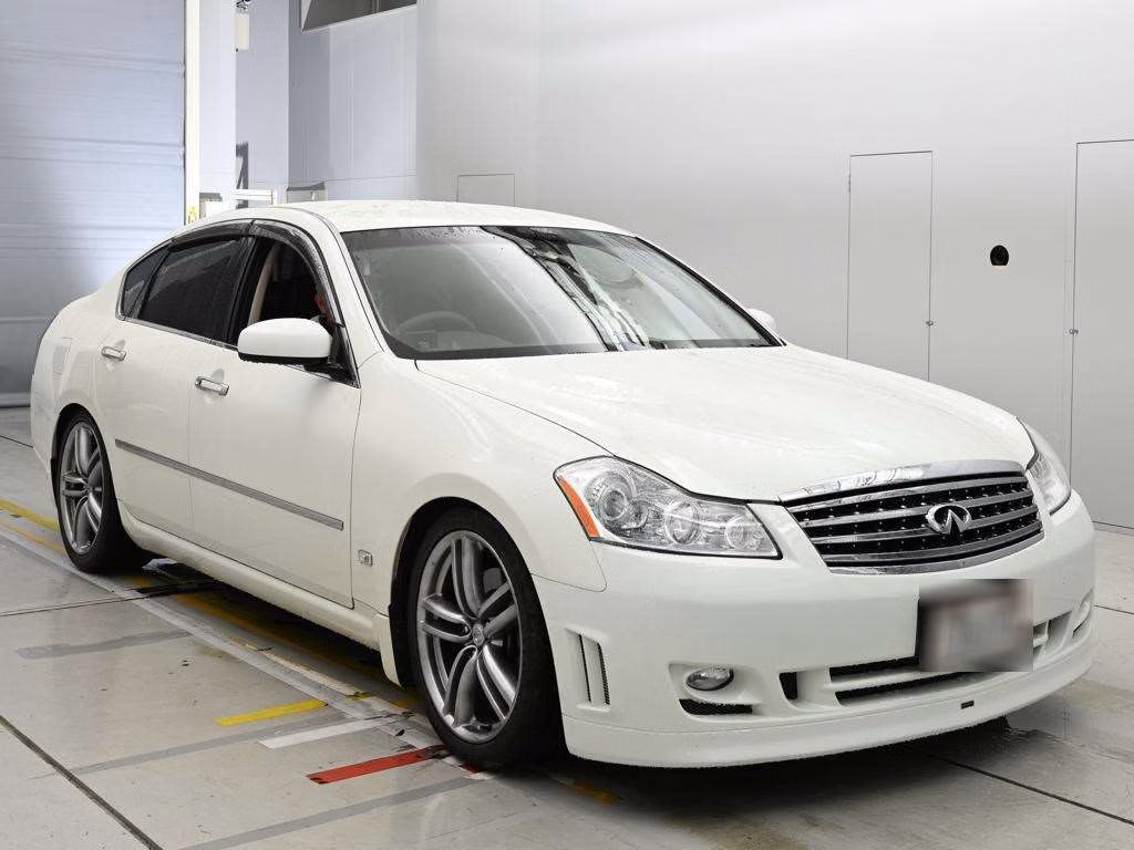 NISSAN FUGA