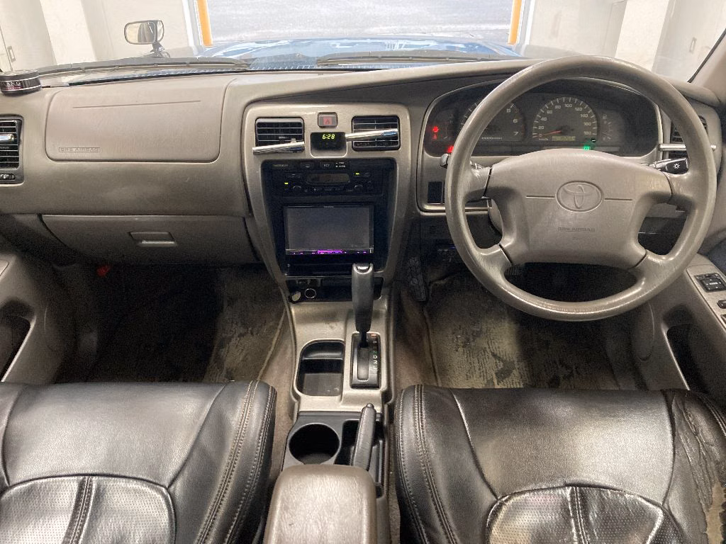 TOYOTA HILUX SURF