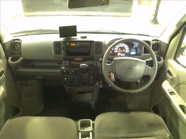 MITSUBISHI MINICAB