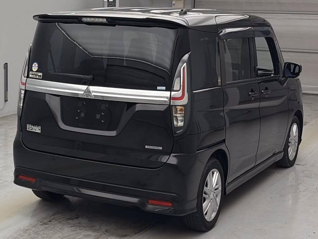 MITSUBISHI DELICA D:2