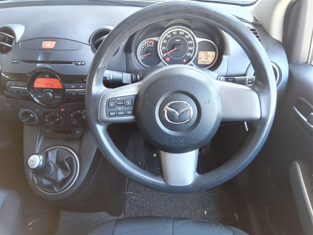 MAZDA DEMIO