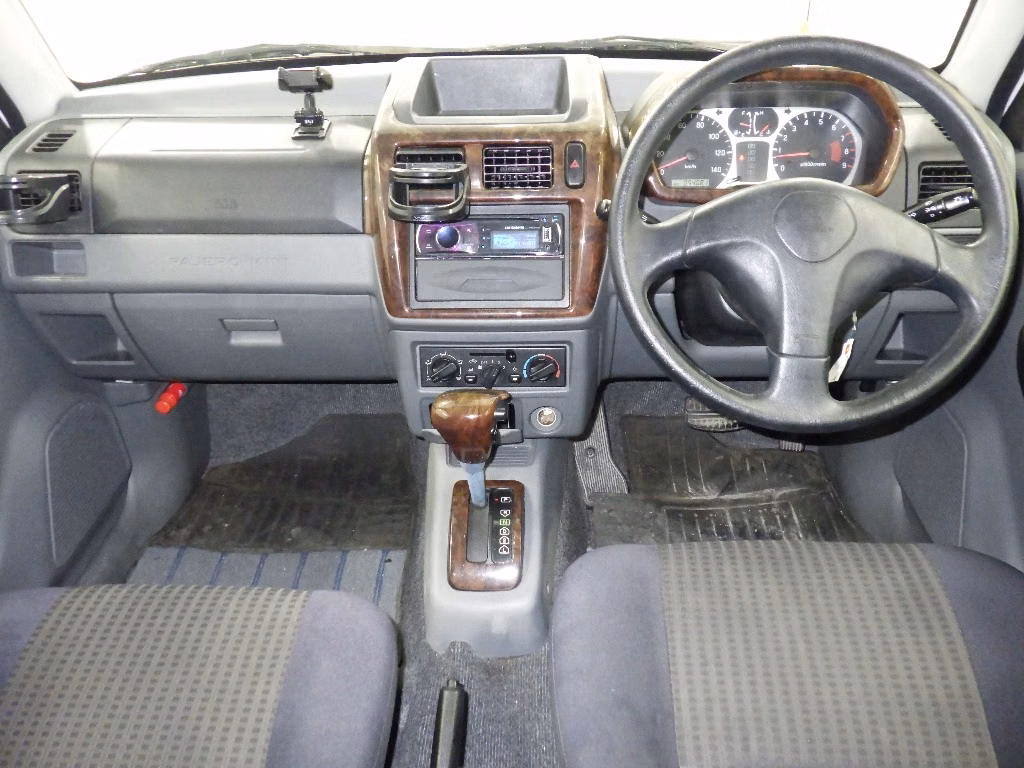 MITSUBISHI PAJERO MINI