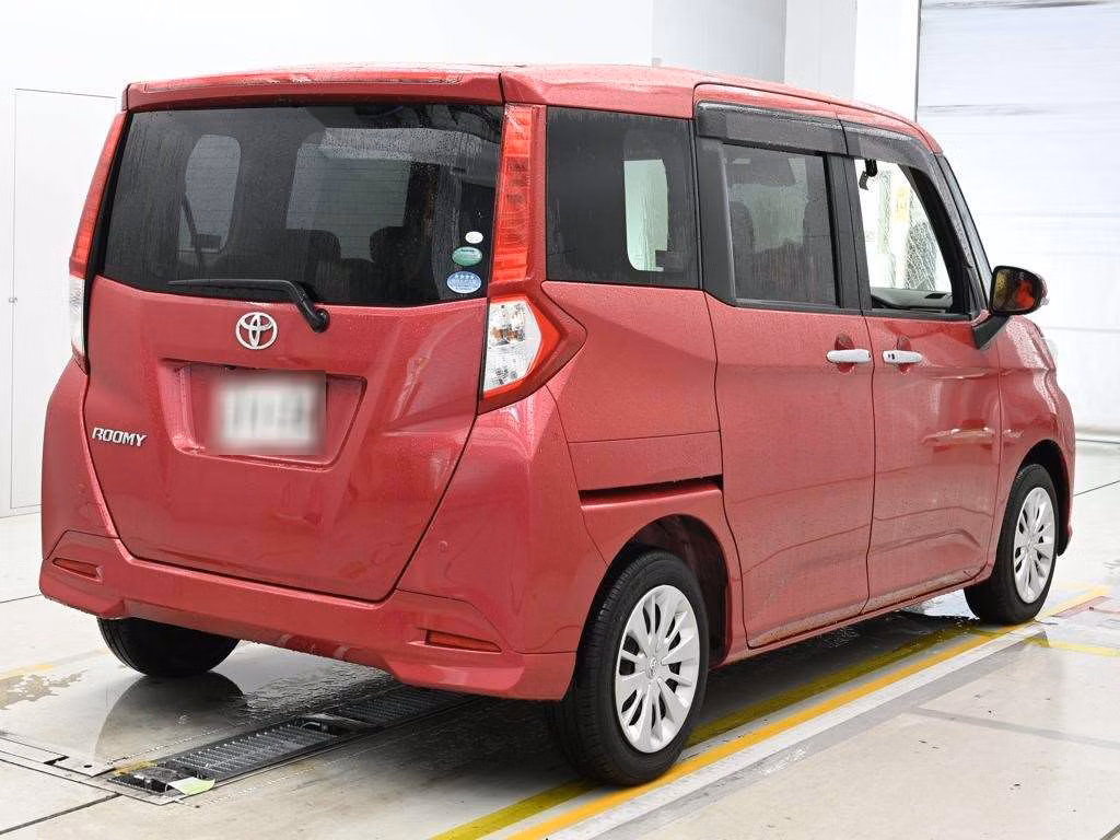 TOYOTA ROOMY