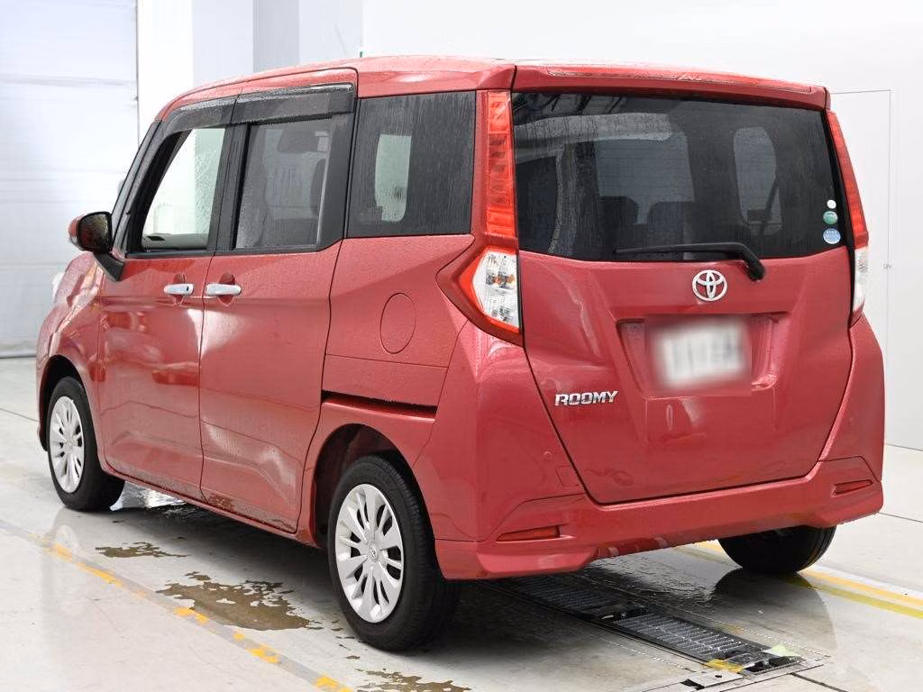TOYOTA ROOMY