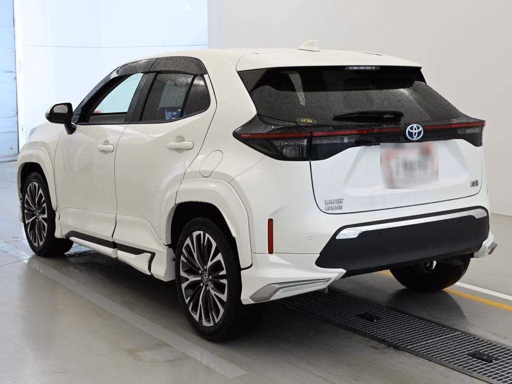 TOYOTA YARIS CROSS