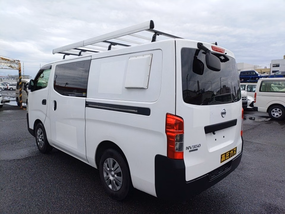 NISSAN NV350 CARAVAN