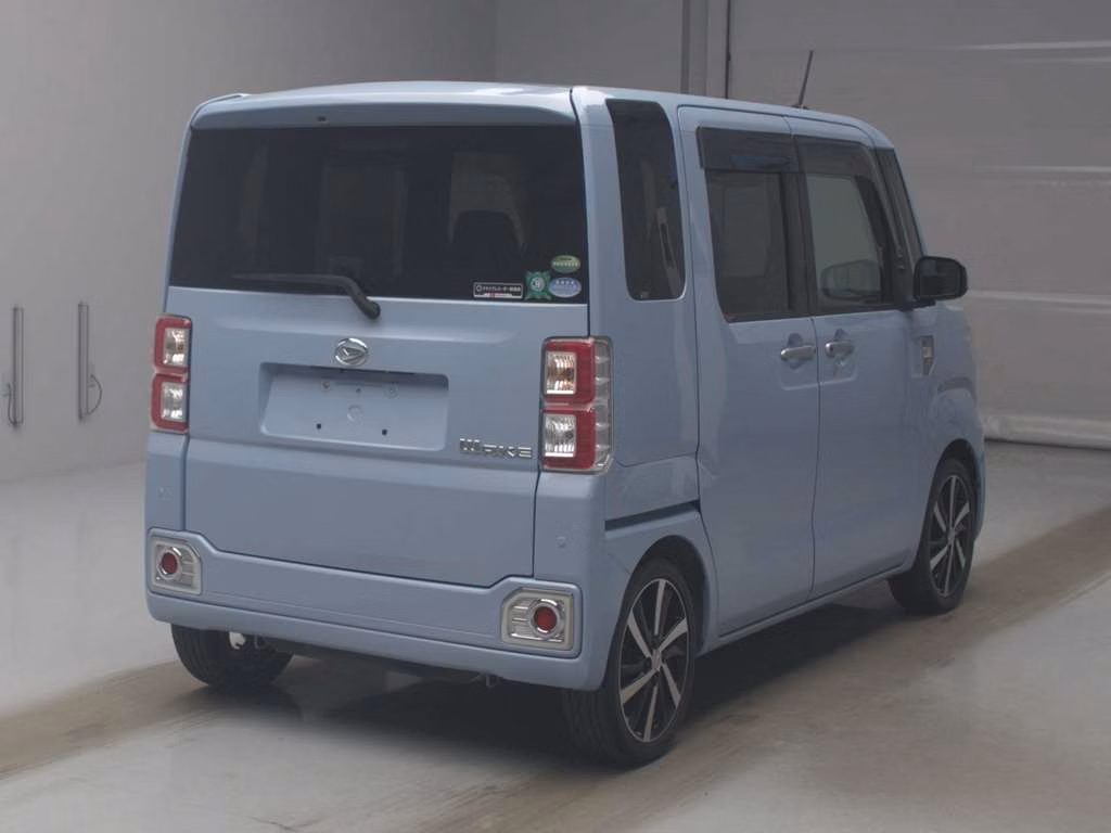 DAIHATSU WAKE