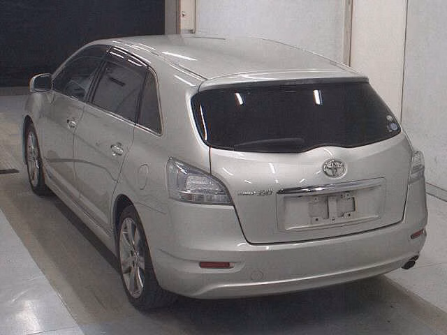TOYOTA MARK X ZIO