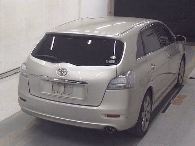 TOYOTA MARK X ZIO