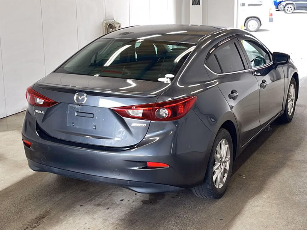 MAZDA AXELA