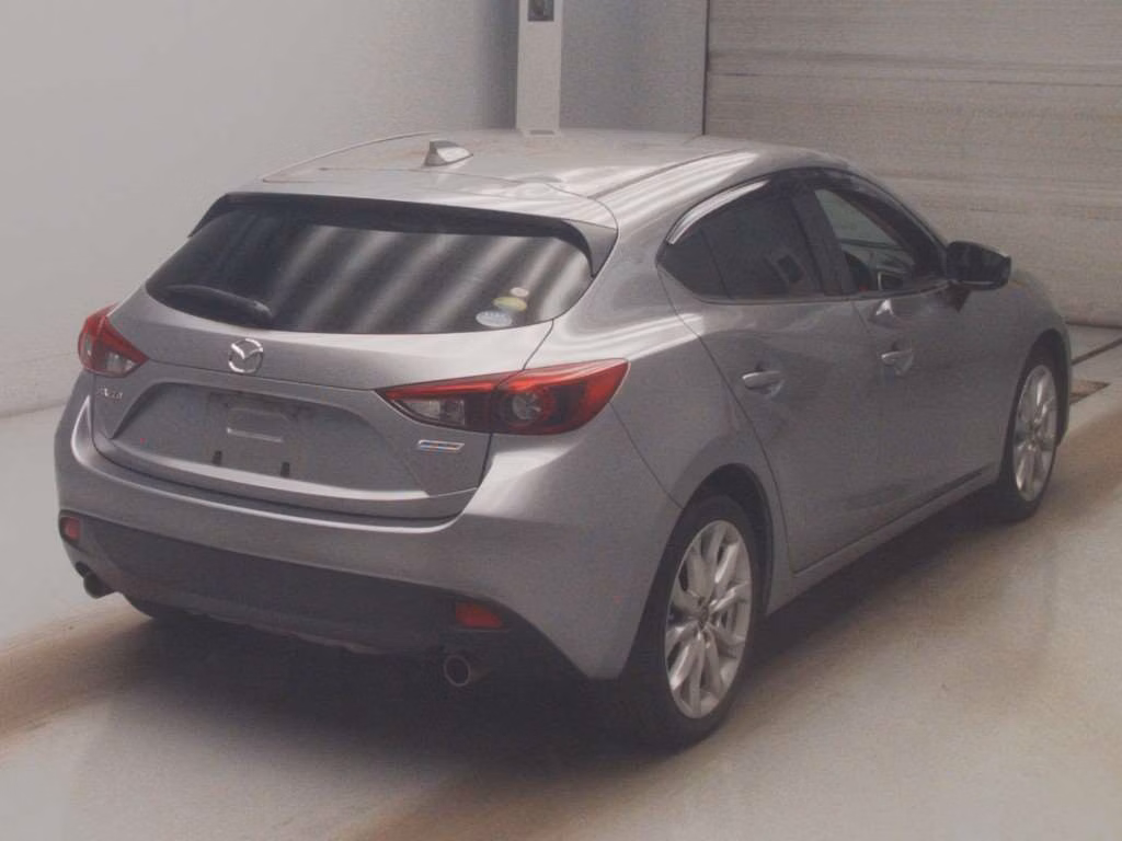 MAZDA AXELA