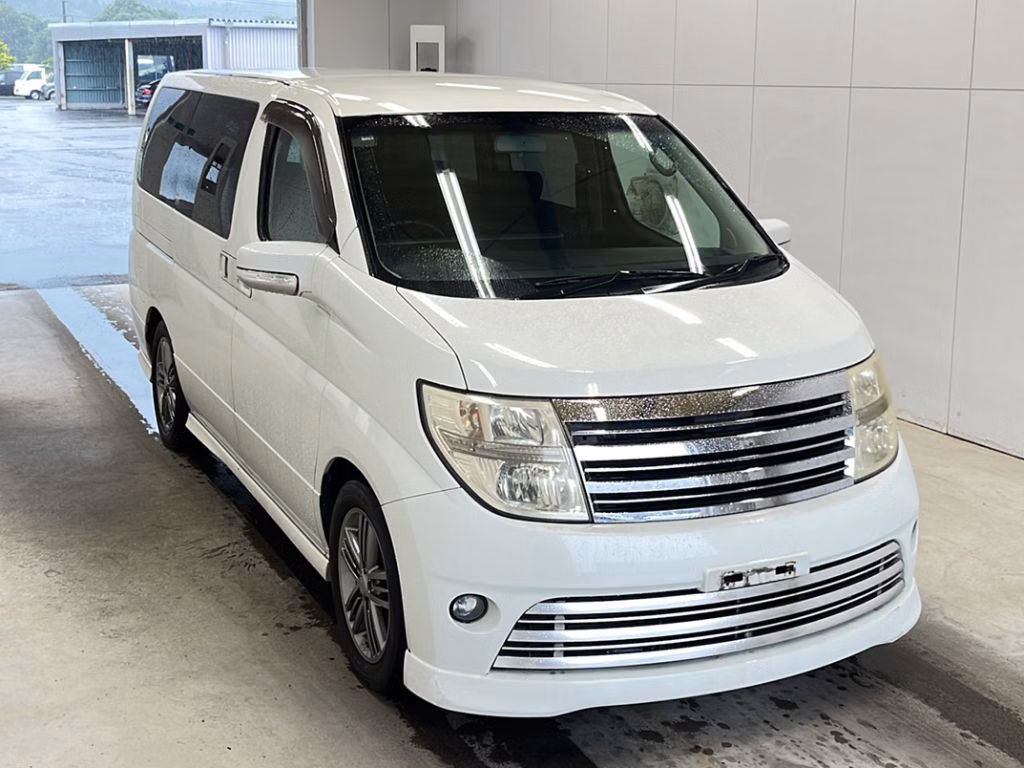 NISSAN ELGRAND