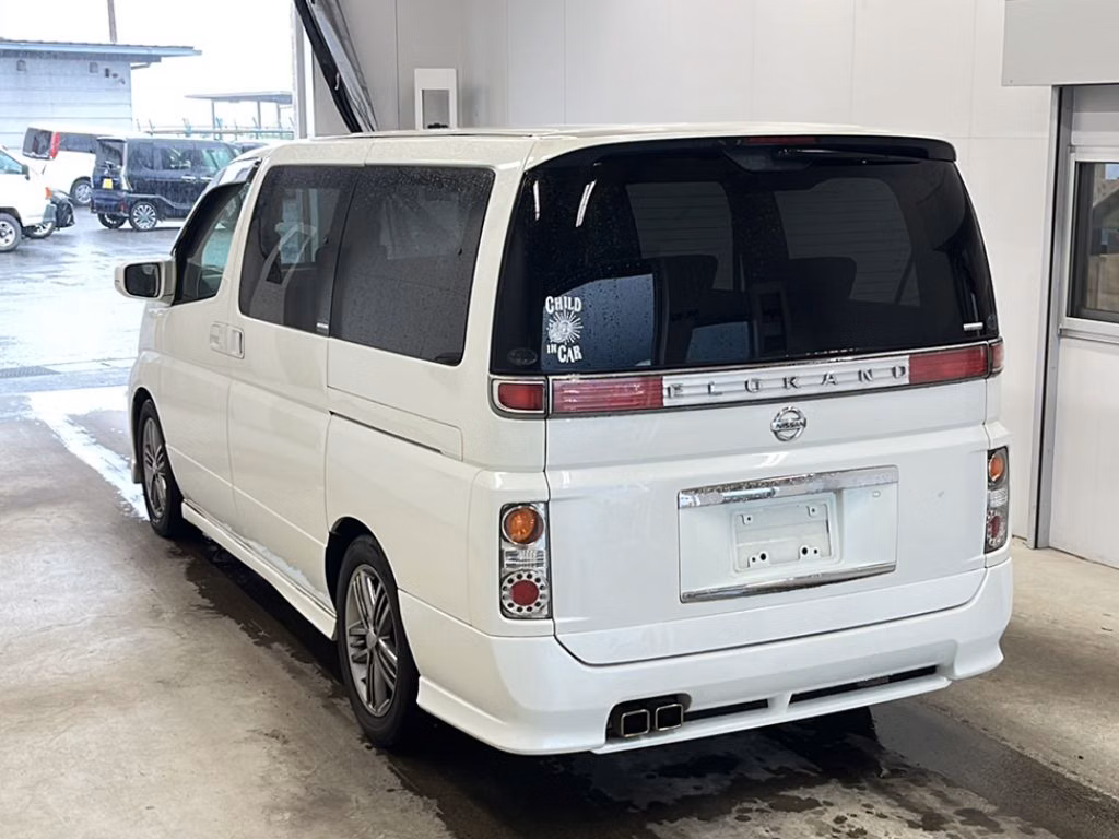 NISSAN ELGRAND