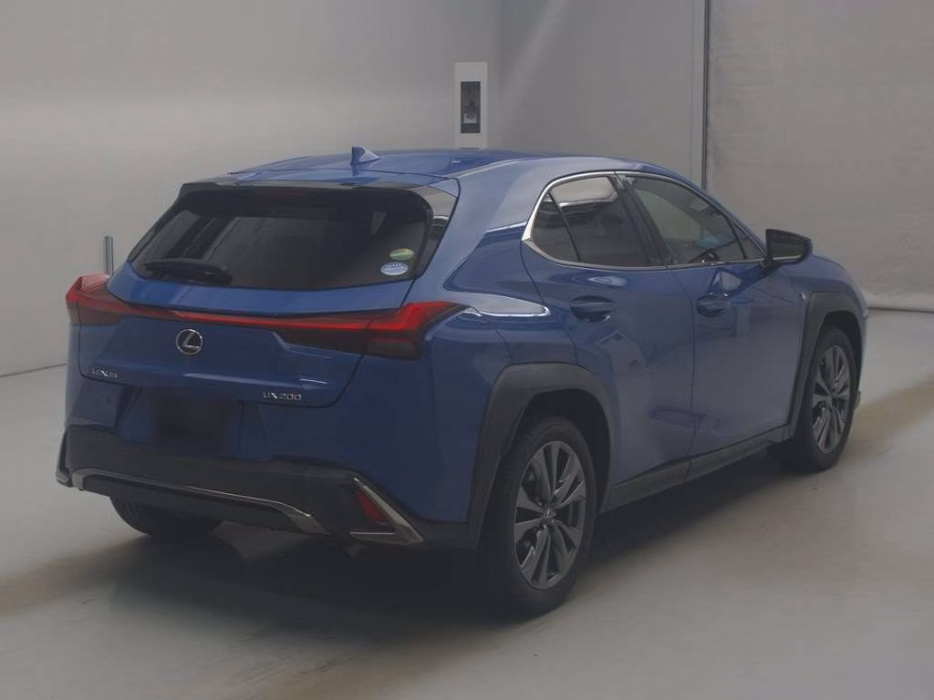 LEXUS UX200