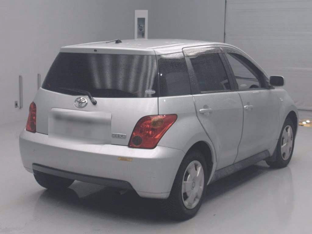TOYOTA IST
