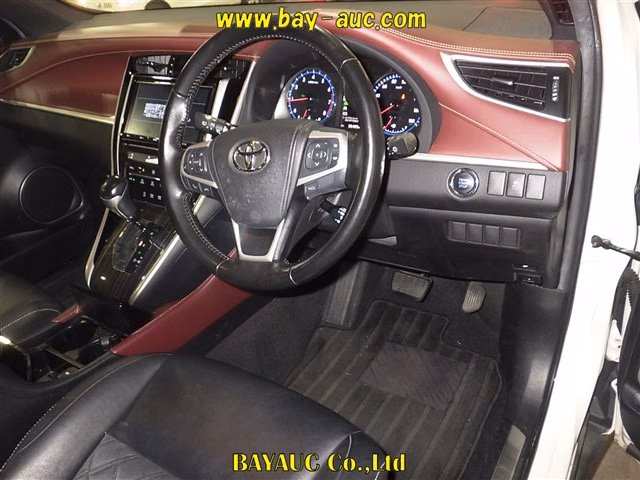 TOYOTA HARRIER