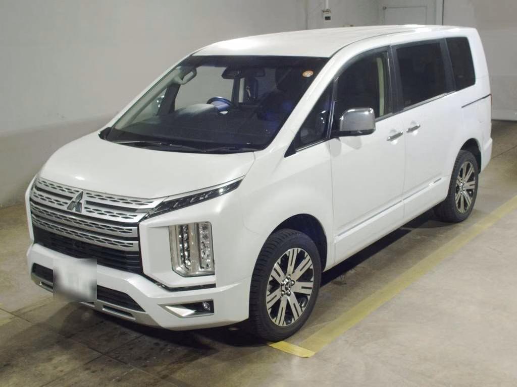 MITSUBISHI DELICA D:5