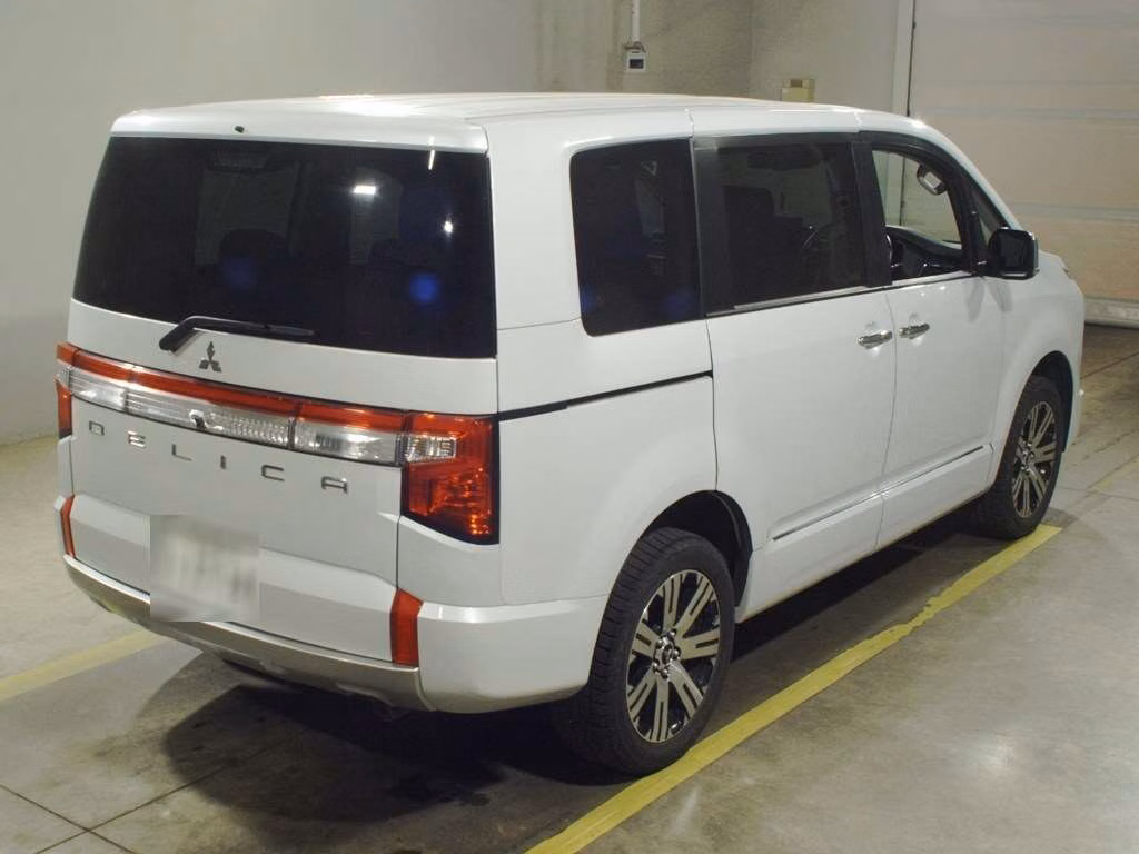 MITSUBISHI DELICA D:5