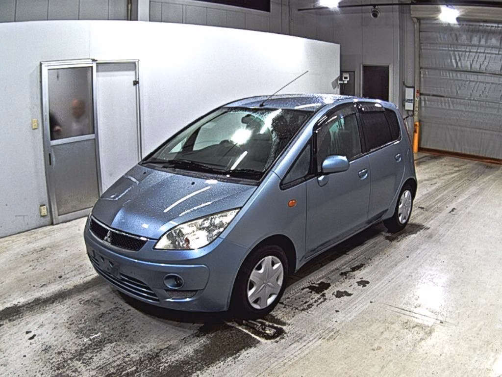 MITSUBISHI COLT