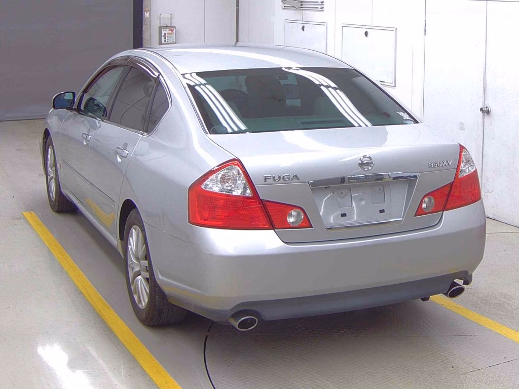 NISSAN FUGA