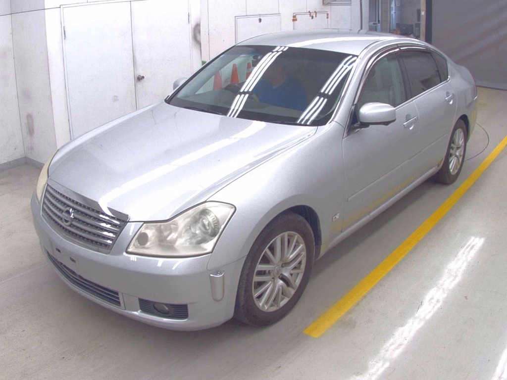 NISSAN FUGA