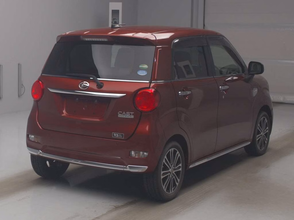 DAIHATSU CAST