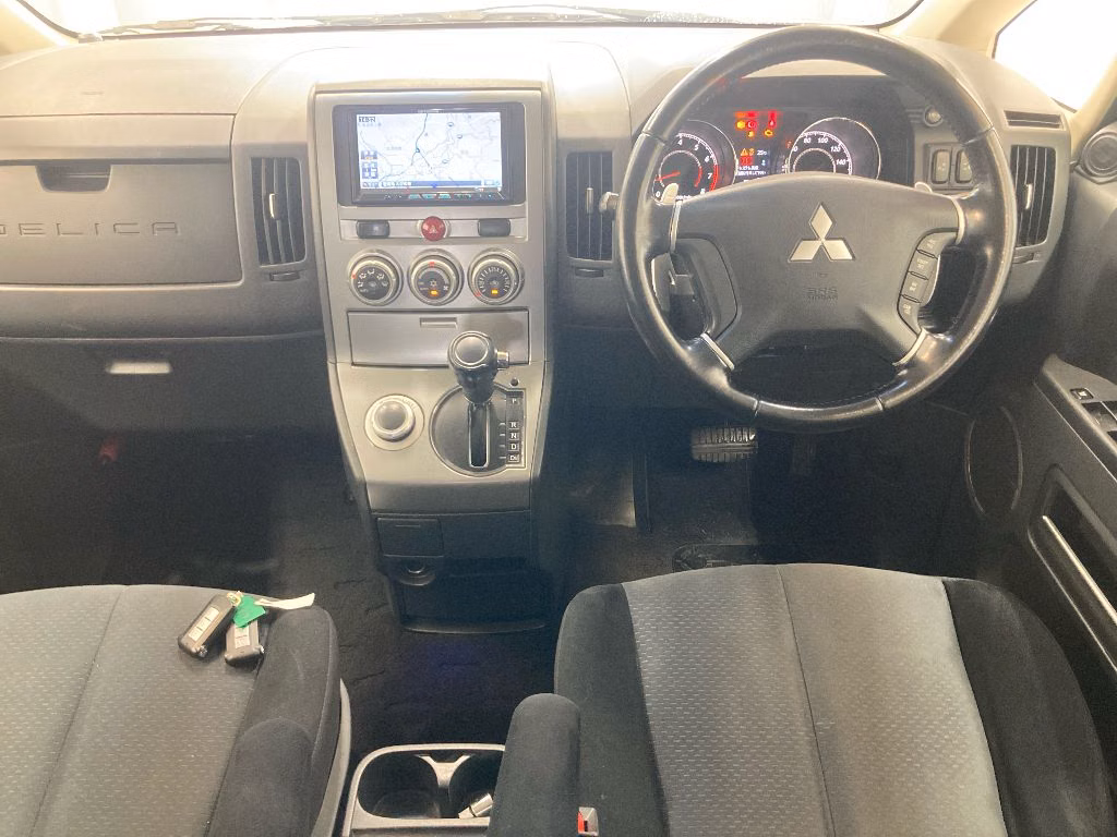 MITSUBISHI DELICA D:5