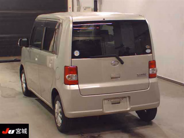 DAIHATSU MOVE CONTE