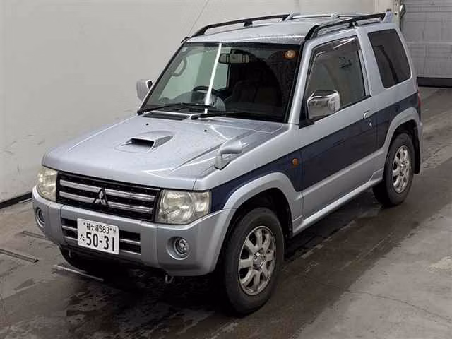 MITSUBISHI PAJERO MINI