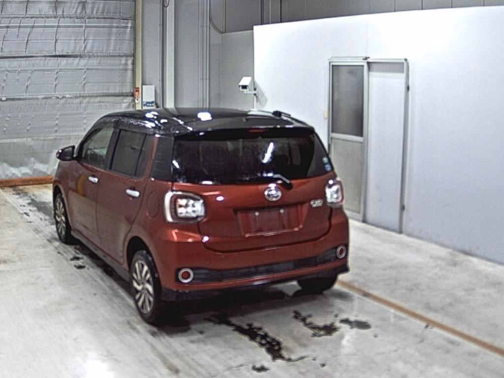 DAIHATSU BOON