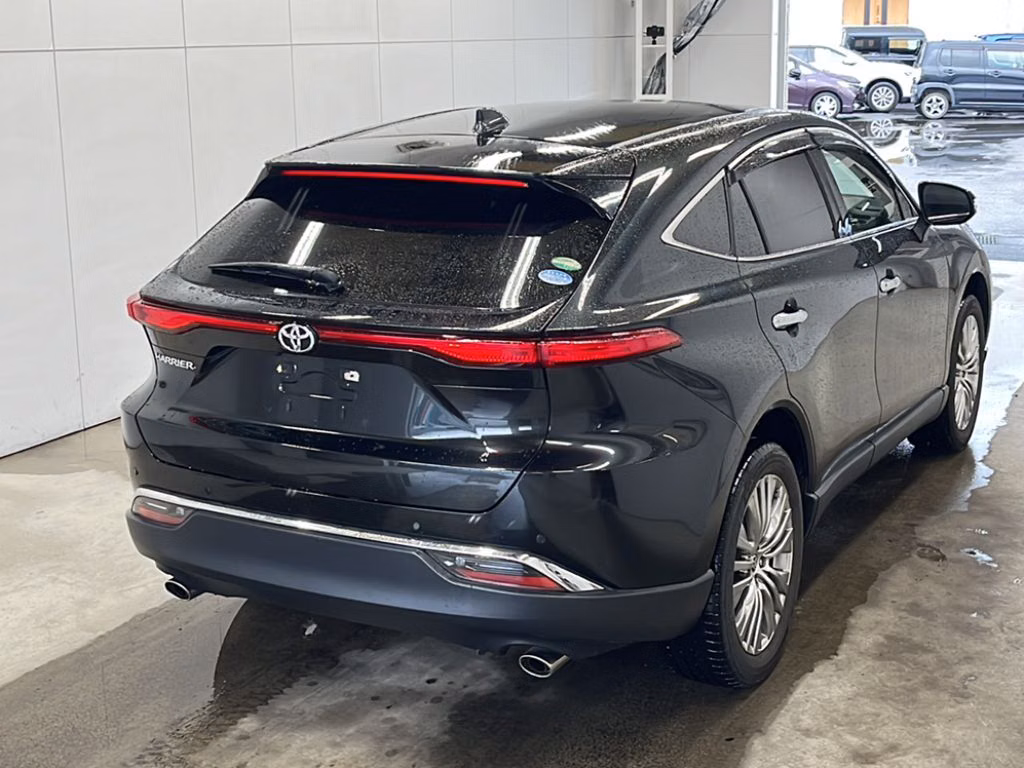 TOYOTA HARRIER